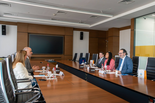 TIEC Delegation Visits Ajman University to Strengthen Strategic Partnership